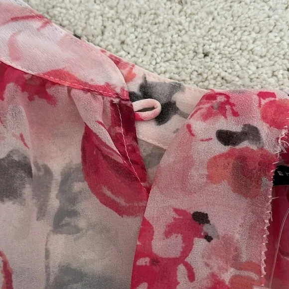 NWT WHBM Long Sleeve Floral Tie-Neck Blouse Size 10 - Picture 5 of 11